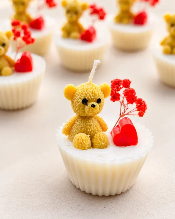 teddy cupcake candle